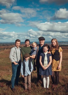 ANGELO KELLY & FAMILY